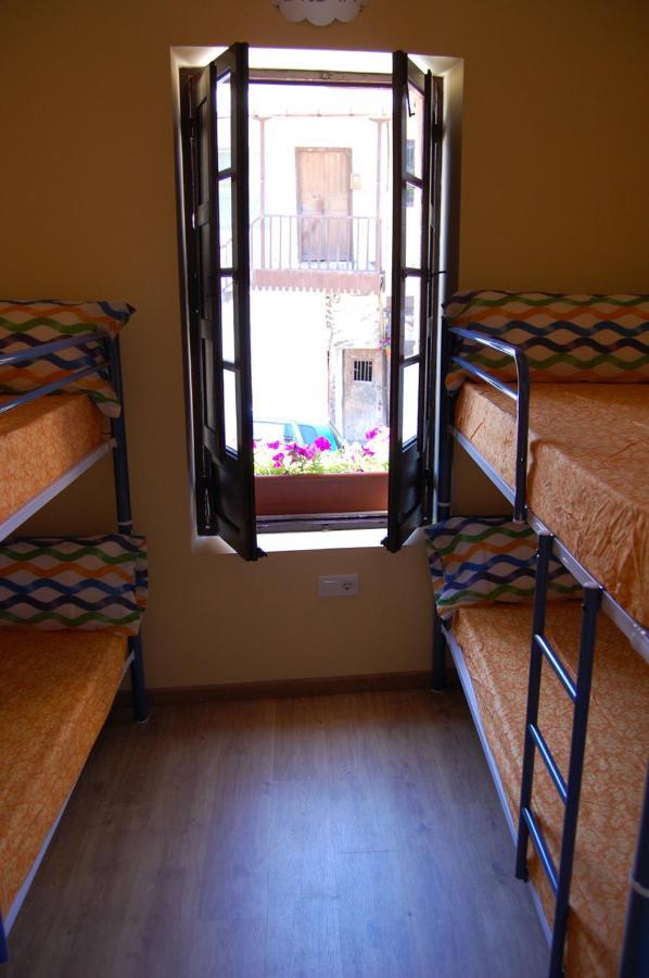 Albergue De Peregrinos Compostela Molinaseca Buitenkant foto