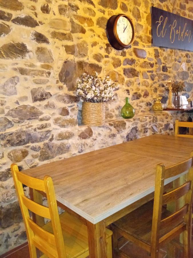 Albergue De Peregrinos Compostela Molinaseca Buitenkant foto