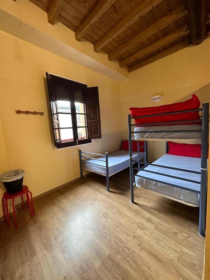 Albergue De Peregrinos Compostela Molinaseca Buitenkant foto